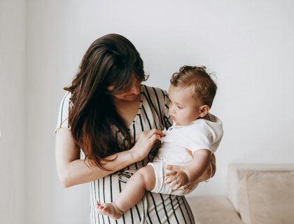 Managing Overwhelm in the Early Postpartum Days